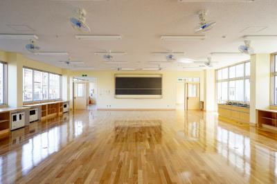 写真：勝田第一中学校 特別教室棟の技術室
