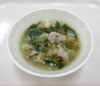 写真：白菜と肉団子のスープ
