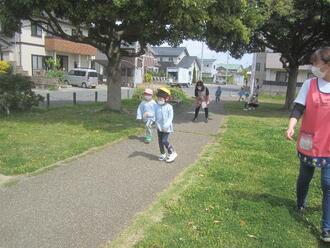 写真:公園へお散歩7