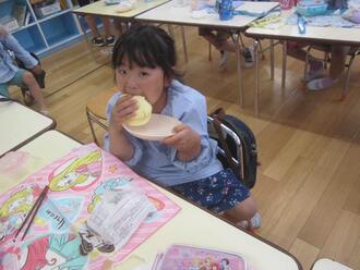 写真:お誕生会の様子8