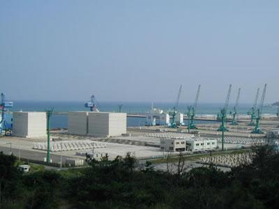 阿字ヶ浦地区の北側1キロメートルに位置している常陸那珂港整備状況の写真
