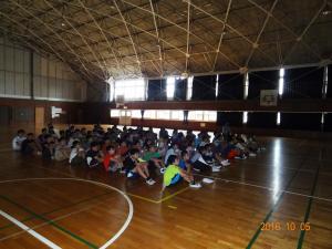 写真:市毛小学校での『早戸川の水を知ろう』についての講座を聞く生徒2