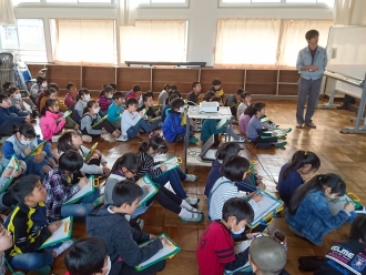 写真：那珂湊第一小学校での講座の様子2