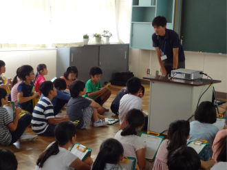 写真：東石川小学校での講座の様子1