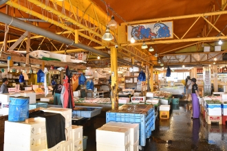 ヤマサ水産の売り場の写真2