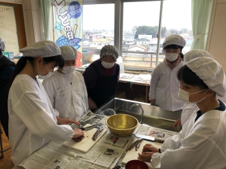 写真:地魚料理教室の様子6