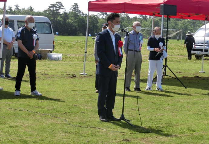 写真：開会式で挨拶を大谷市長