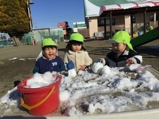 雪がいっぱいで楽しいね。