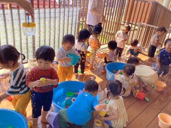 水遊び楽しいね。