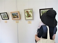 写真：紙で作る立体絵シャドーボックス展