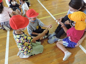 写真：1年生との交流会