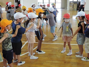 写真：1年生との交流会