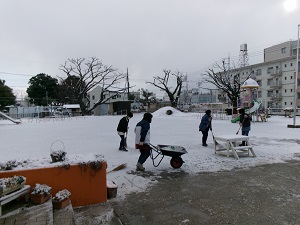 写真：雪かき