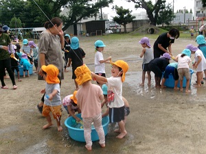 写真：水遊び
