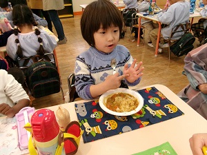 写真：3月生まれの誕生会