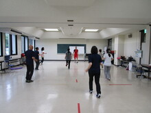 写真：なわとびジャンプをしている様子