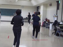 写真：ウォーキングをしている様子