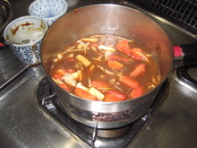 写真：八丁味噌を使ったトマト入りのスープ