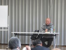 写真：講師の様子