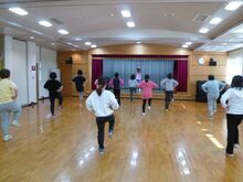 写真:音楽に合わせて動いている様子