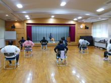 写真：骨盤を立てる座り方