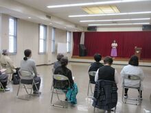 写真:講師による講座概要の説明