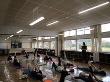 写真:呼吸に合わせて下半身を動かしている様子