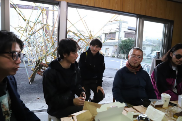 会話している写真