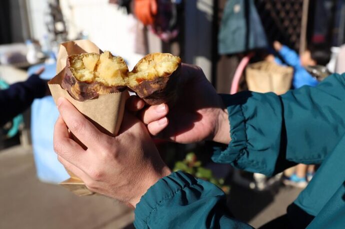 焼き芋の画像