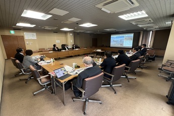 経済建設委員会行政視察の写真
