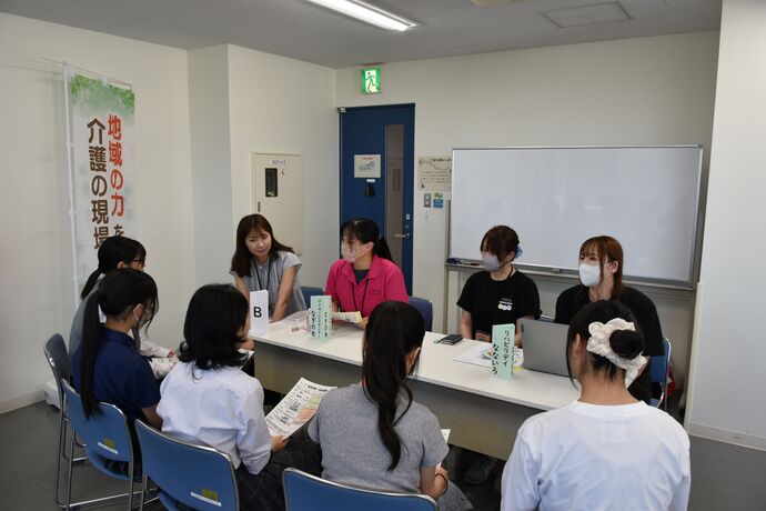 高校生介護ボランティア養成講座の写真