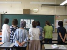 写真:ゆりの鑑賞会の様子