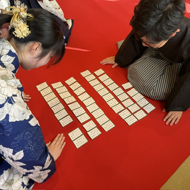 百人一首の様子