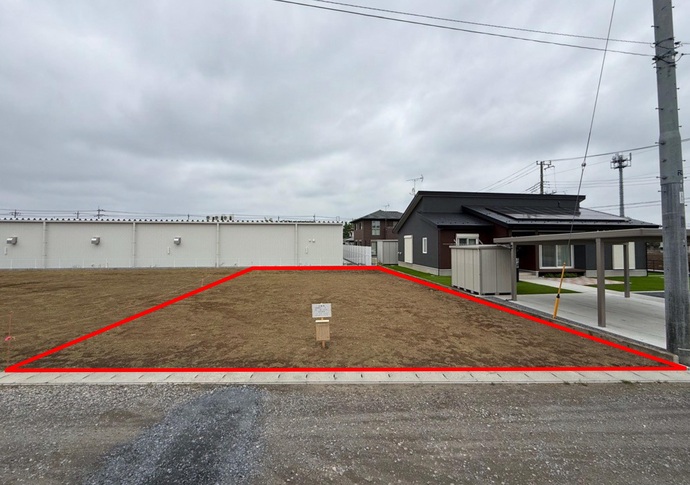 南東側道路から撮影した写真